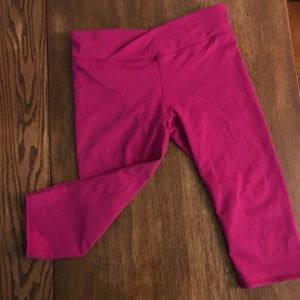 Fabletics pink capri workout leggings